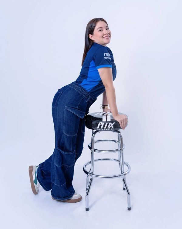 Silla mostrador KTX Friction roja con giro 360° y estructura cromada para taller